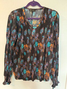 DG2 by Diane Gilman Pleated Floral Blouse Size Large | V-Neck Smocked Sleeve Top